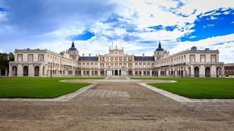 La Comunidad de Madrid protege esculturas y muebles históricos como BIC