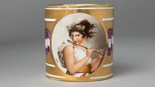 Exposición sobre la porcelana de la Real Fábrica del Buen Retiro en Madrid