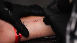 Madrid marca presencia en FITUR 2026 con tatuajes para 820 visitantes