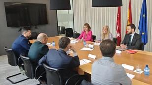 Madrid critica el aumento de impuestos que afecta a los autónomos