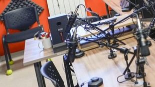 La Comunidad de Madrid equipa a 100 colegios con emisoras de radio escolares