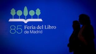 Madrid da inicio a la 85ª Feria del Libro con la presencia de la Reina Letizia