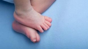 Madrid implementa cribado genético neonatal para detectar enfermedades raras en bebés