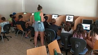Madrid capacita a más de 6.000 jóvenes en habilidades digitales para cerrar la brecha tecnológica
