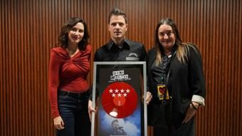 Dani Martín recibe homenaje por sus exitosos conciertos en Madrid