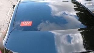 Nuevos distintivos para vehículos VTC en Madrid mejorarán su identificación y seguridad