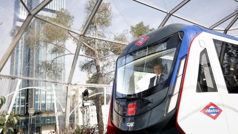 Inauguran exposición de maquetas de nuevos trenes de Metro en Madrid