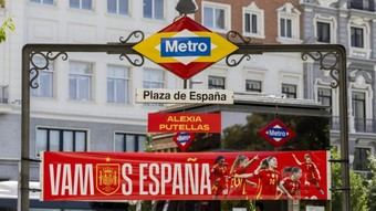 Campaña de apoyo a la Selección Femenina en el Metro de Madrid