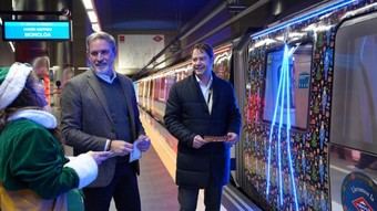 Más de 2.200 escolares disfrutan del Tren de la Navidad en Madrid