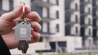 Madrid impulsa la construcción de 3.404 viviendas de alquiler asequible con 63 ofertas recibidas