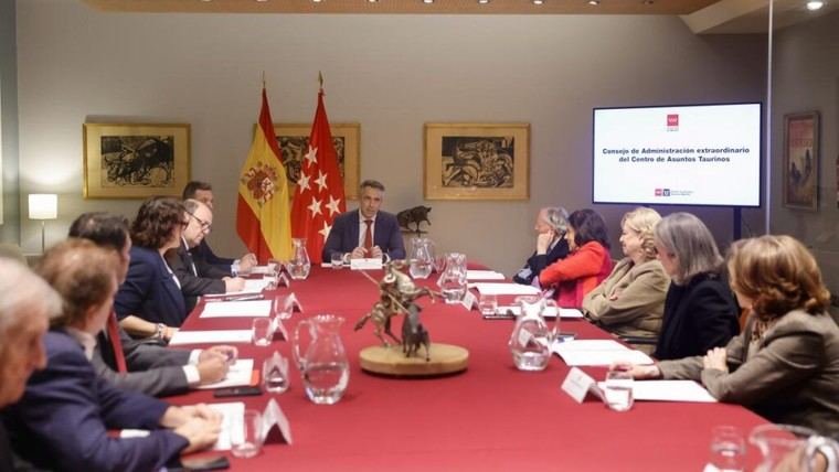 Renovación de tendidos en la Plaza de Las Ventas para San Isidro