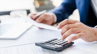 Madrid reduce su deuda y mantiene el menor nivel entre las regiones sin régimen especial
