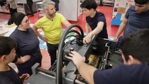 Becas de FP en Madrid priorizan a estudiantes de familias con menos recursos