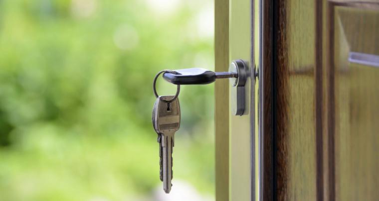 La Comunidad de Madrid convoca ayudas al alquiler de vivienda para jóvenes, mayores de 65 años y familias vulnerables