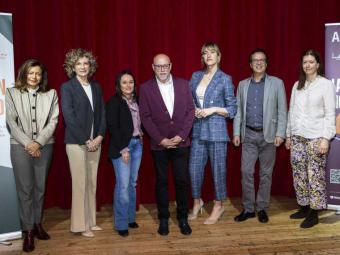 De izq. A dcha Dra. Marsá, Susana Gómez-Lus, Dra. Olmo, José Ramón Pagés, Abril Zamora, José Manuel Dolader y Patricia Fernández.