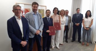 La Comunidad de Madrid firma un convenio para asesorar a empresas de la región que atraviesan dificultades