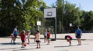 Más de 320 niños disfrutan de campamentos deportivos en Pozuelo este agosto