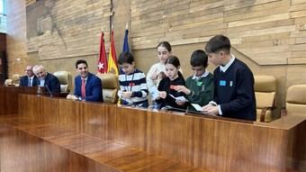Estudiantes de Madrid participan en el programa 'Diputados por un Día'