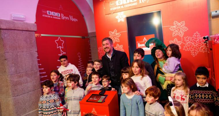 La Comunidad de Madrid habilita el servicio 012 Reyes Magos para que los niños puedan hablar con un Paje Real y pedir sus regalos a Sus Majestades