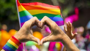 Somos Pozuelo defiende la celebración del Orgullo Gay en Pozuelo tras sufrir un ataque homófobo en su sede