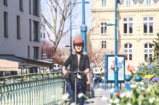Se prohíbe provisionalmente el acceso con patinetes y monociclos eléctricos a las instalaciones y vehículos de Metro Ligero Oeste