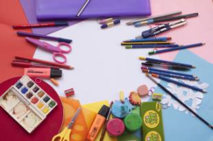 El Ayuntamiento anuncia que en septiembre se pondrán en marcha por primera vez las ayudas para material escolar para más de 600 familias de Pozuelo