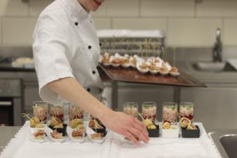 Cómo conseguir el carnet de manipulador de alimentos en Madrid