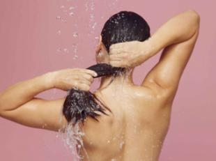El orden de tu rutina capilar puede cambiar el aspecto de tu cabello
