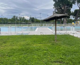 El PSOE denuncia el posible cierre de la piscina de verano Carlos Ruiz y exige su apertura este verano