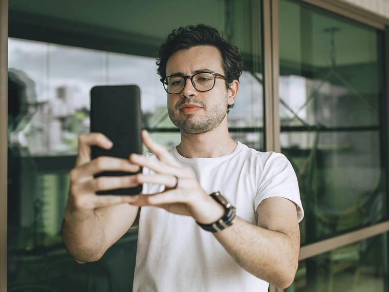 Descubre qué hacer ante los primeros síntomas de vista cansada