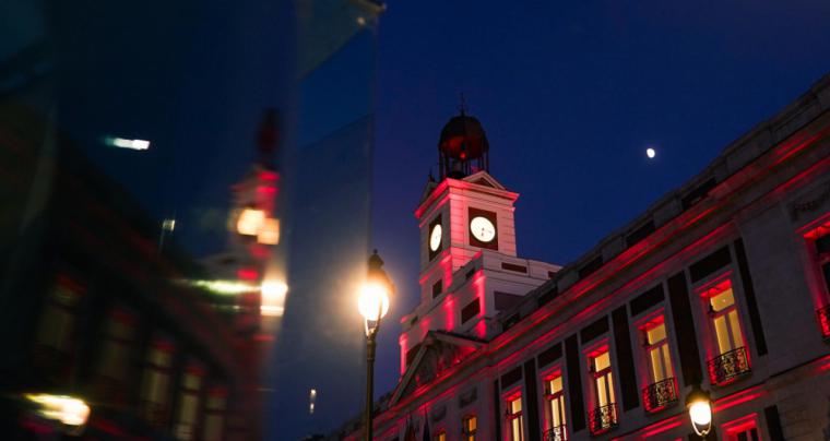 La Comunidad de Madrid estrena sobre la fachada de la Real Casa de Correos un espectáculo de luz y sonido de grandes dimensiones esta Navidad