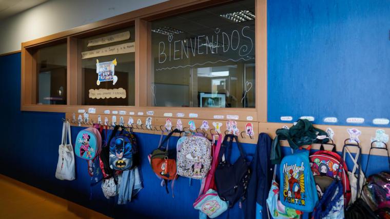 Díaz Ayuso ha declarado que los nuevos colegios públicos ofrecerán clases de 1º y 2º de ESO, además de contar con una jornada partida.