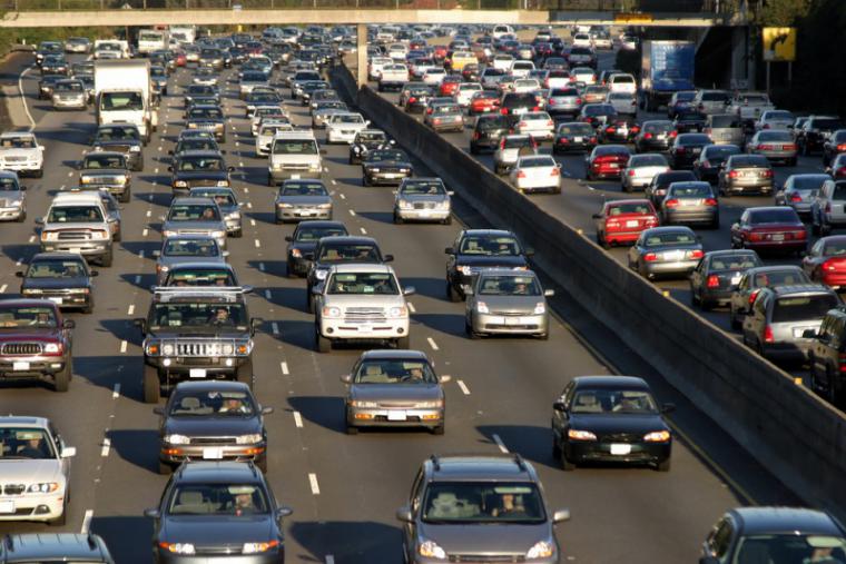 Casi el 30% de los madrileños saldrá de puente sin revisar su coche