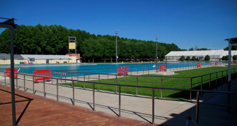 Con Carné Joven, tienes acceso gratuito en la piscinas Puerta de Hierro, Canal de Isabel II y San Vicente de Paul