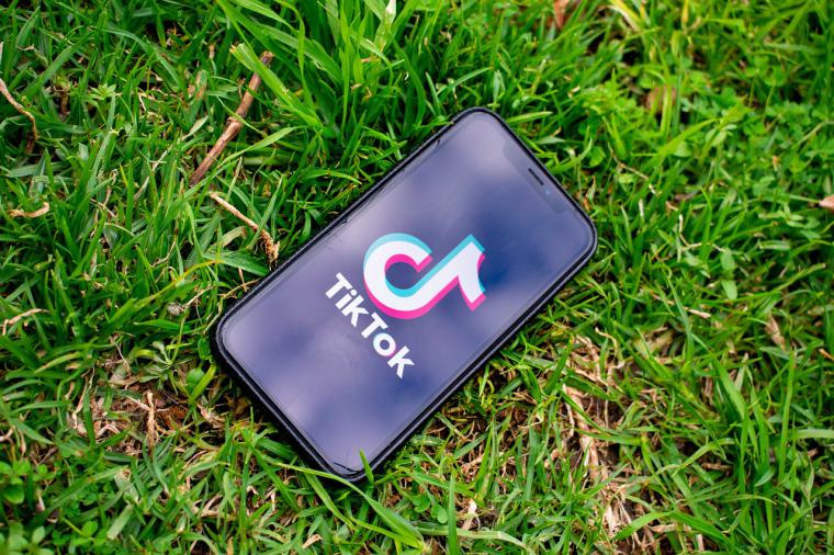 Mental Health Walk o Hot Girl Walk: las nuevas tendencias de TikTok para liberar tu mente del estrés del día a día