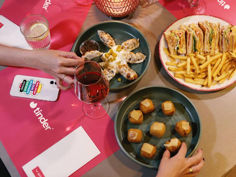 VIPS y Tinder se unen para ofrecer un speed dating para universitarios