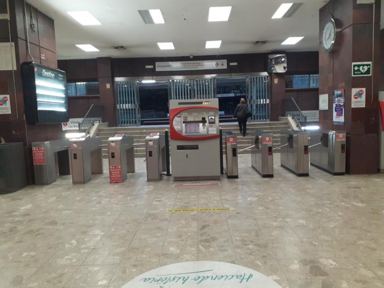 Cercanías Madrid moderniza la estación de Ramón y Cajal con nuevos tornos de vidrio