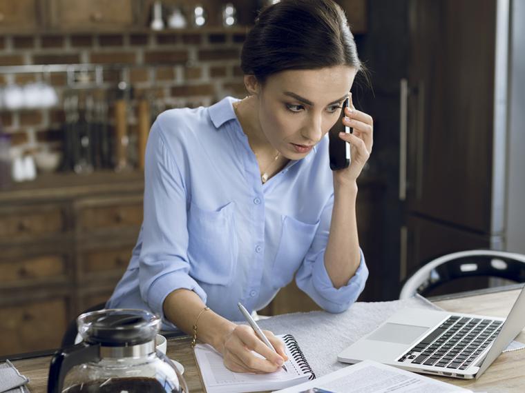 Teletrabajo: consejos de belleza para estar perfecta en pocos minutos