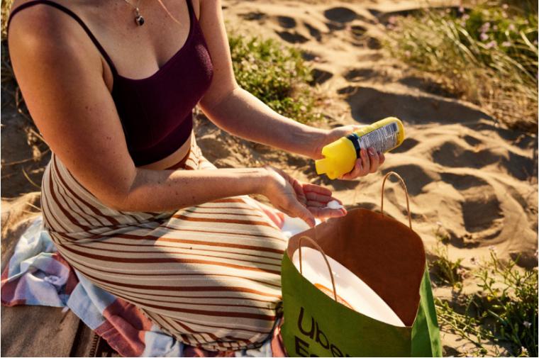 Ya puedes pedir que te lleven la comida a la playa