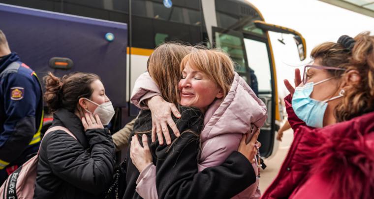 La Comunidad de Madrid colabora en la puesta en marcha de un corredor ferroviario humanitario con un primer envío masivo de ayuda a Ucrania