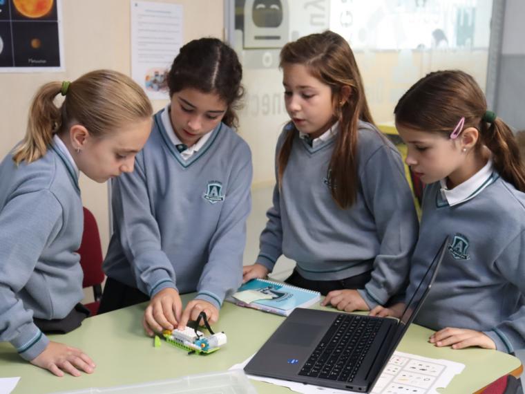 El Colegio Alarcón amplía su oferta educativa con dos nuevas aulas para niños de 0-1 años y 1-2 años