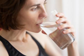 ¡Stop retención de líquidos! Cuatro consejos para combatirla